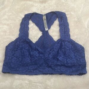 Free People NWOT Lace Bralette Deep V-neck Size M in Blue, Racerback Style